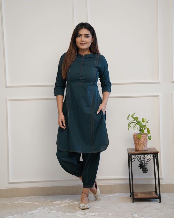 Black & Off White Floral Afghani Kurti With Pant & Dupatta Set