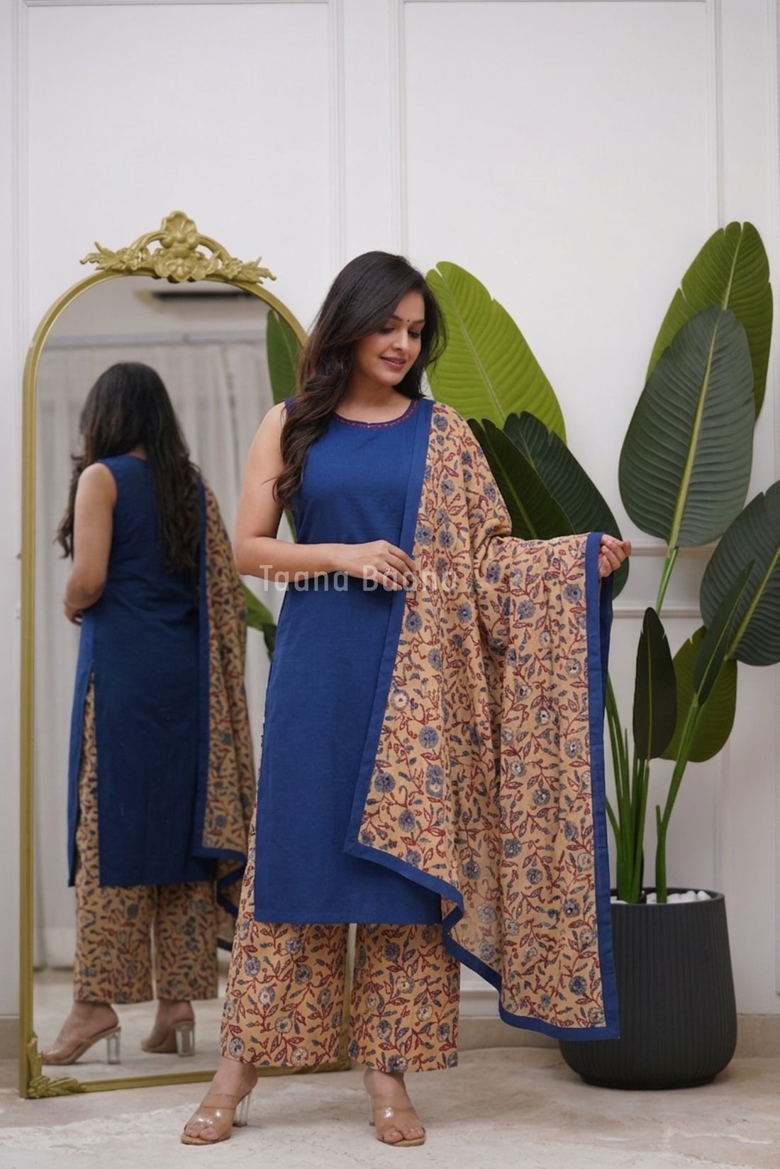 Sleeveless Dupatta Pant Sets