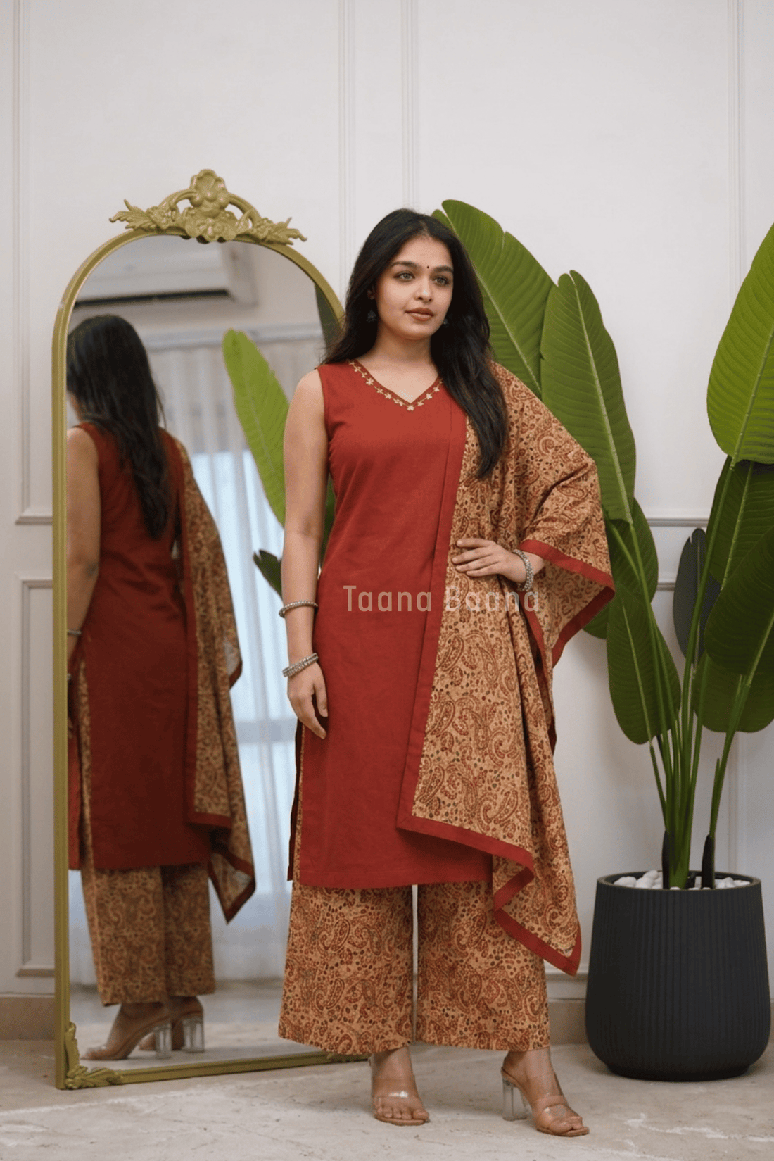 Sleveless Dress