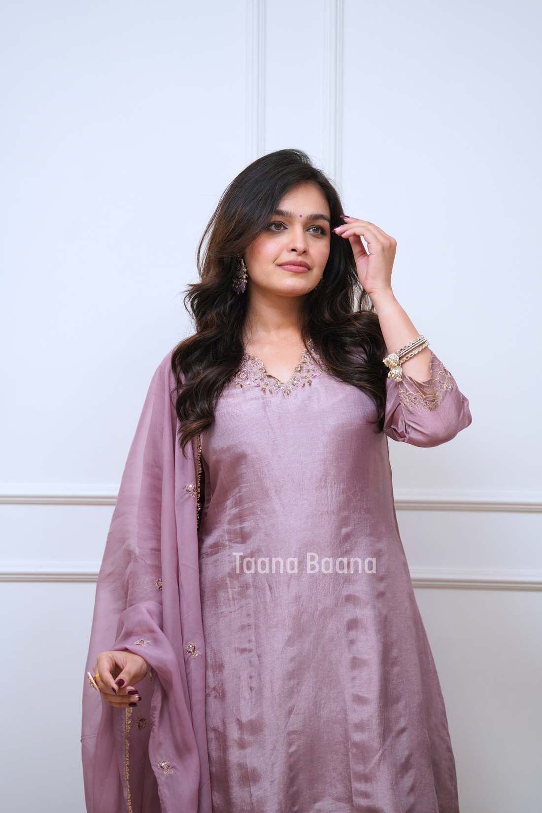 Dupatta Salwar suit
