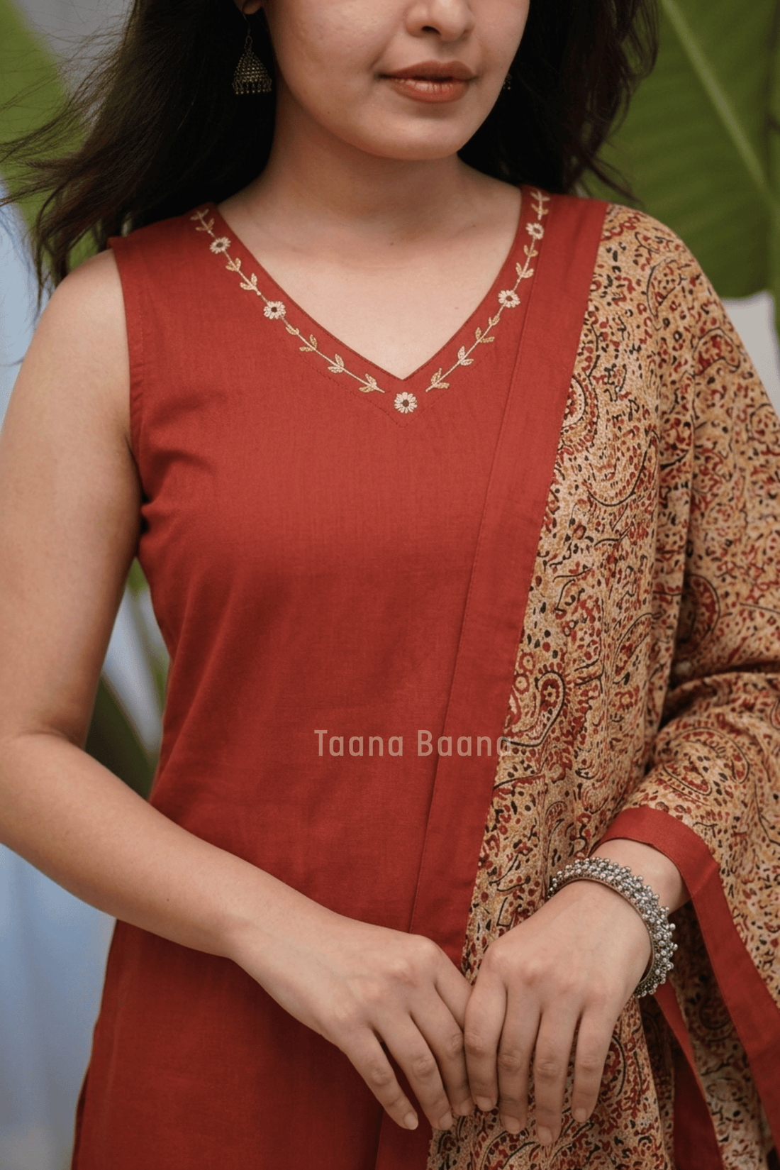 Sleveless Dress