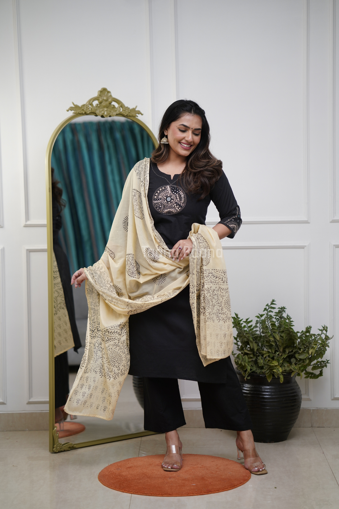 Dupatta Pant Set