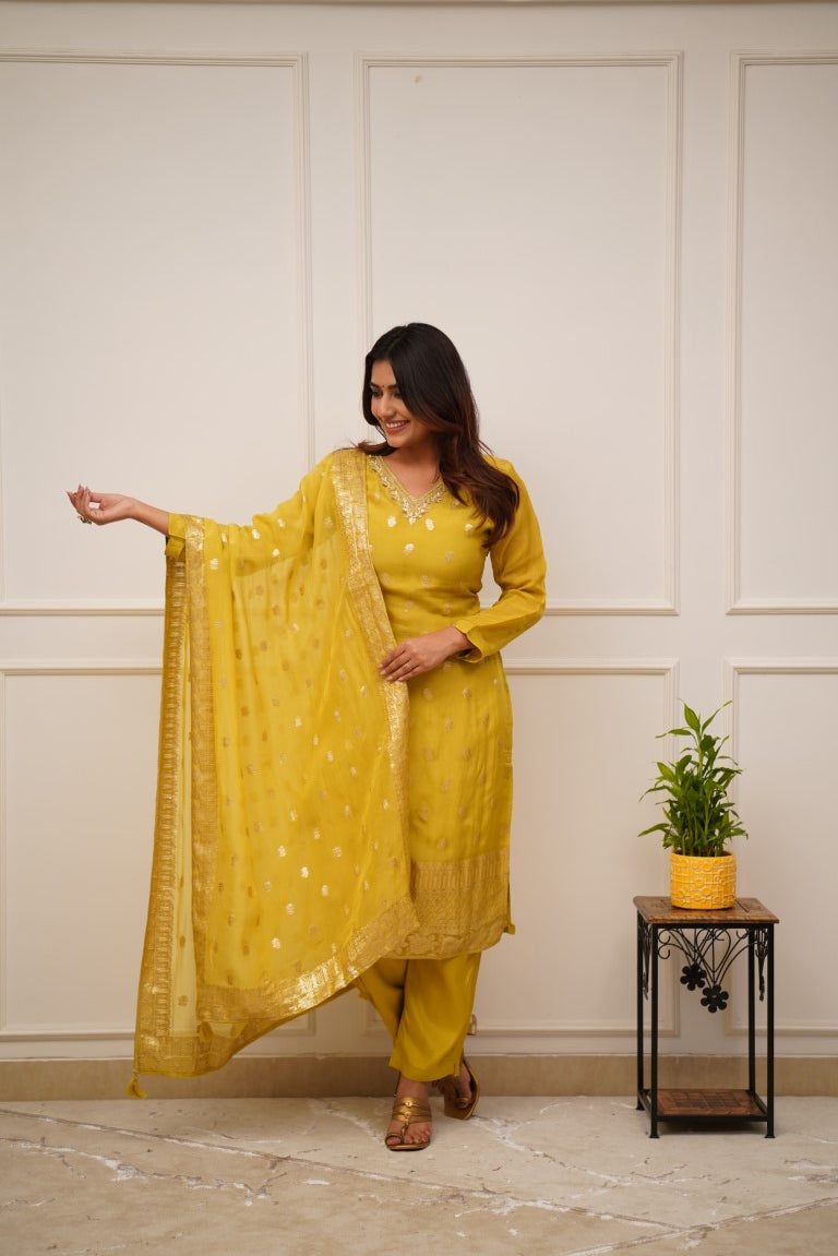 Duppata Pant Set