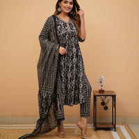 Dupatta Pant Set